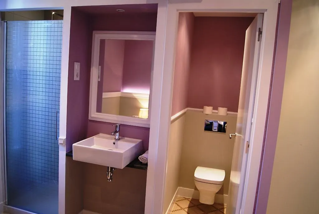 ** Guest house Hostal Que Tal Barcelona Spain