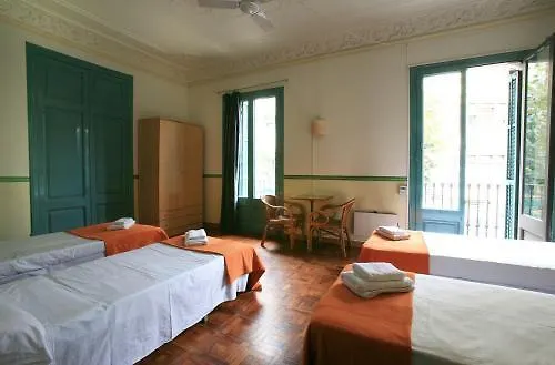 Hostal Que Tal Barcelona Guest house