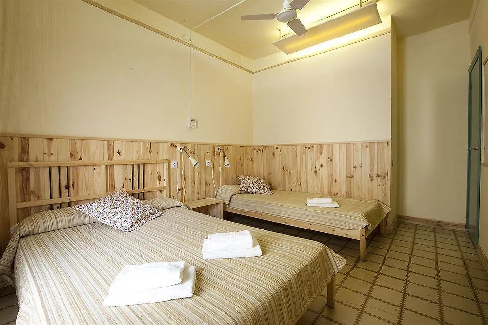 Hostal Que Tal Barcelona Spain