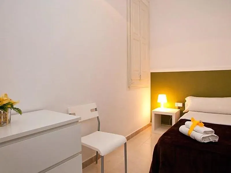 Hostal Que Tal Barcelona Guest house