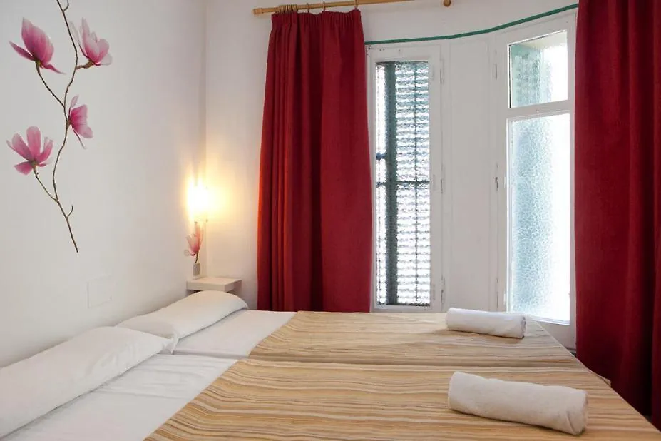 Hostal Que Tal Barcelona Guest house